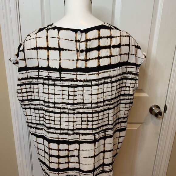 MM. LaFleur White Brown Abstract Plaid Sleeveless Top, Size Medium - Picture 4 of 5